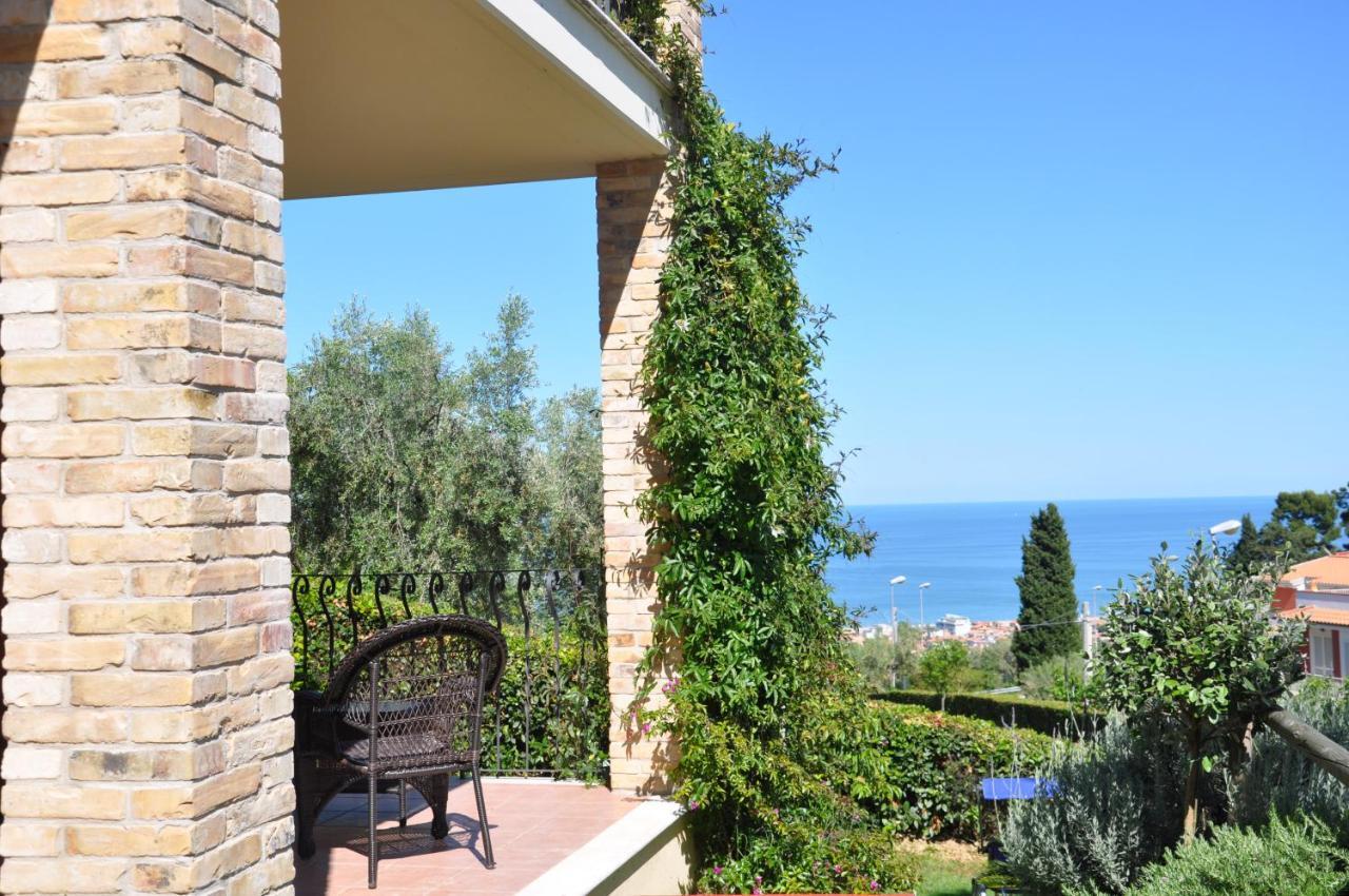 Bed And Breakfast Latteletto Tortoreto Екстериор снимка